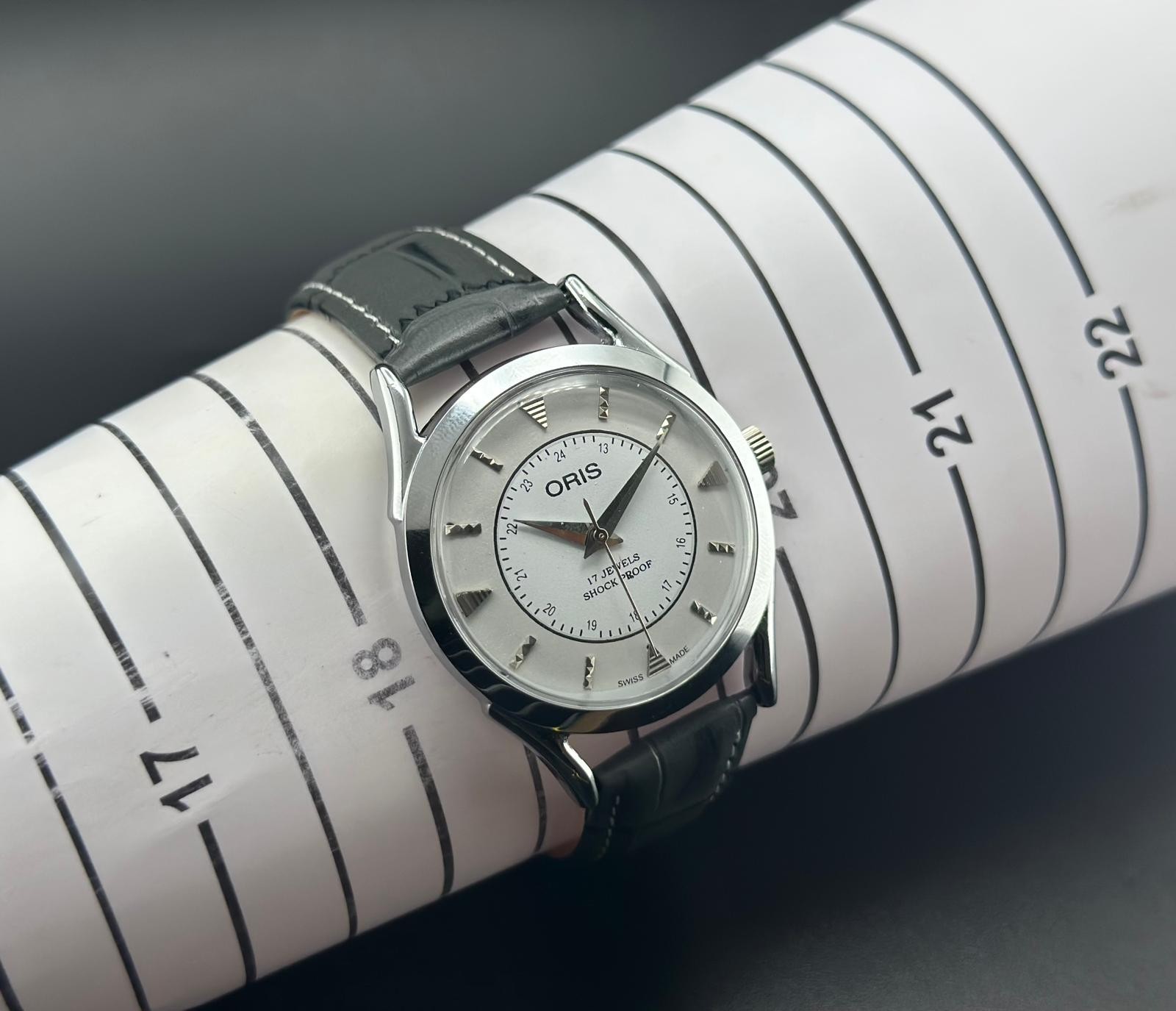 Vintage ORIS Swiss Hand-Wind Classic Mechanical Collectible Men’s Wrist Watch