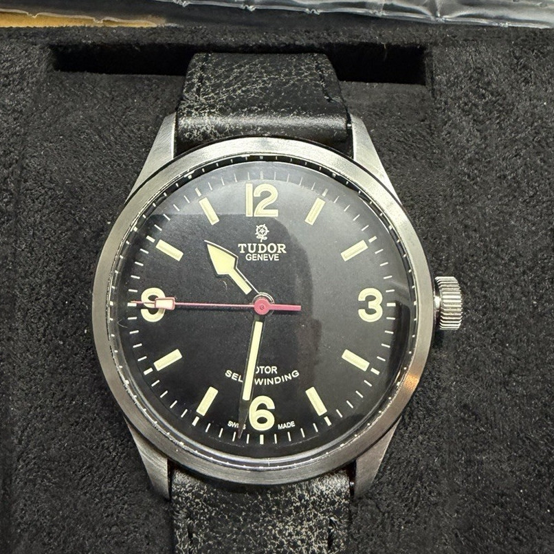 TUDOR Ranger 39mm HERITAGE Black Dial Automatic Steel Leather Strap 150m Box