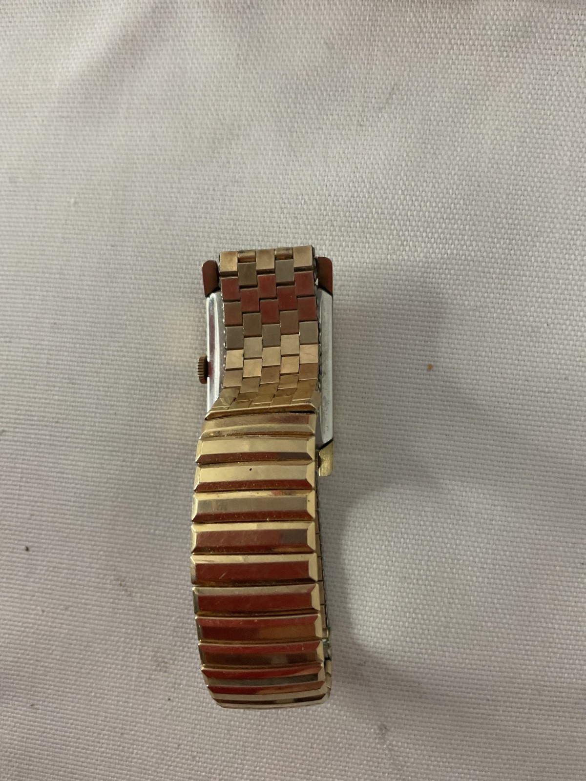 Vintage WITTNAUER men’s watch 10K GF With original box Swiss 2293-4