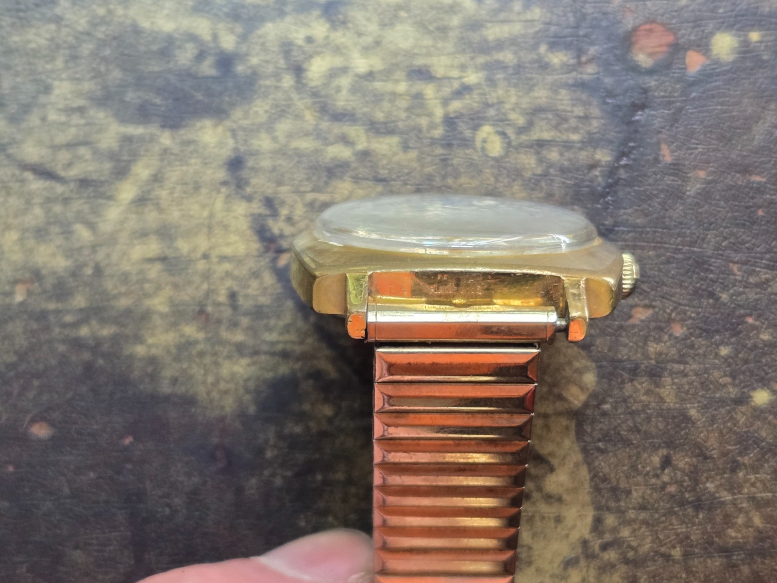 Vintage Gruen Precision Day-Date Automatic Watch – 17 Jewels – Runs