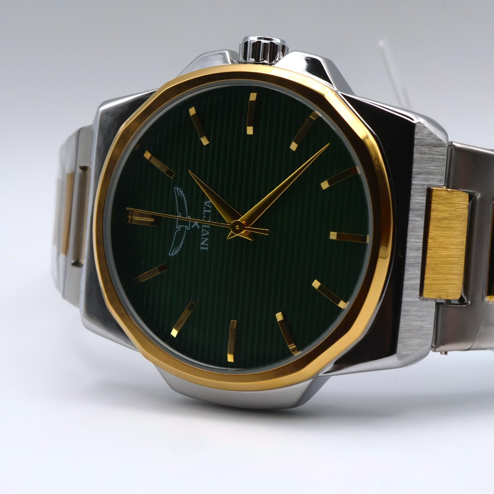 Invicta Specialty I 69972 Emerald Duo 44mm Green Dial Two-Tone SS Quartz