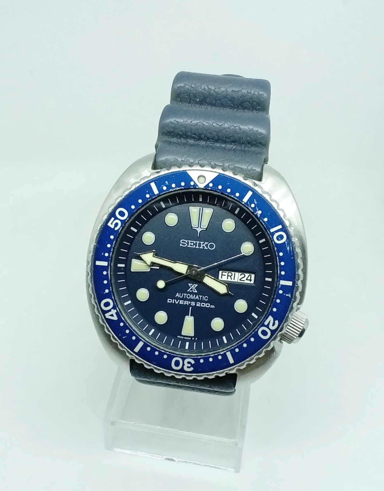 SEIKO Prospex Turtle Divers 200 M,4R36 Day-Date Mens Automatic Black/blue Watch