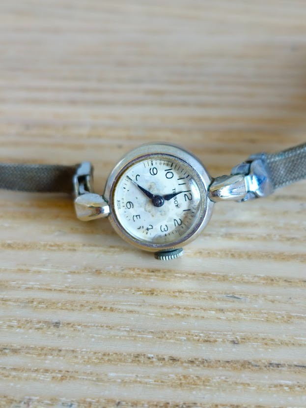 Vintage Tissot Mechanical Wind Watch Ticks Gold Filled Bezel – Parts and Repair