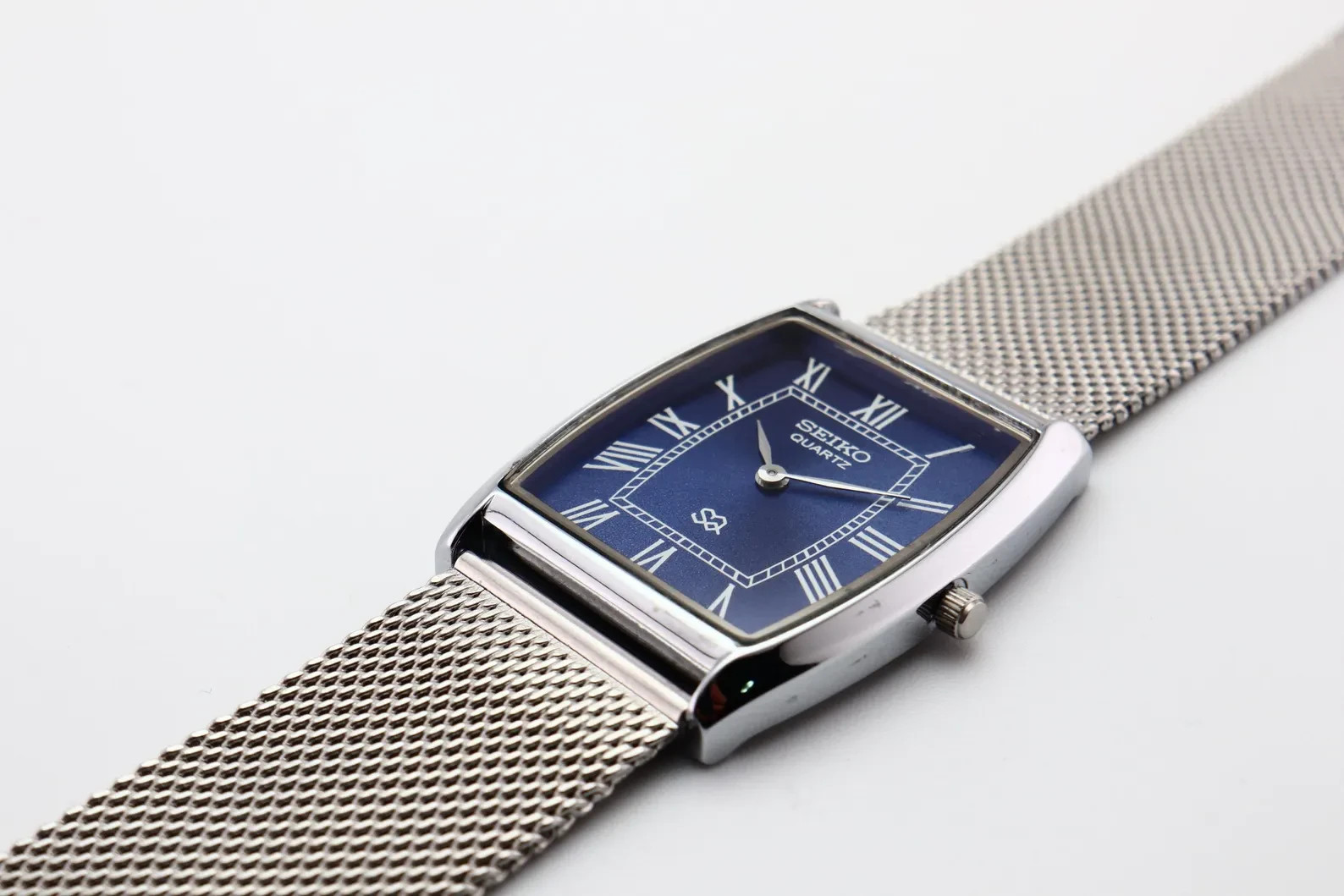 Vintage Seiko Slim Barrel Quartz Men’s Watch, Gentleman’s Choice – FREE SHIPPING