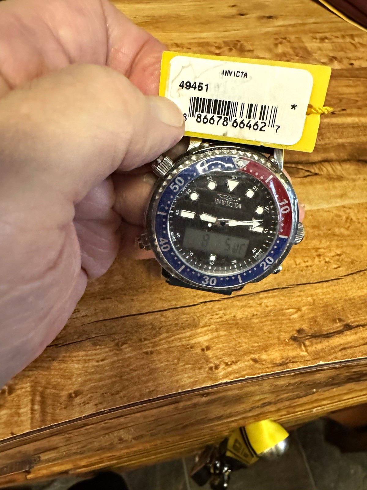 New Invicta Pro Diver Analog / Digital Pepsi Bezel 46.5mm. (49451) Tag & Box