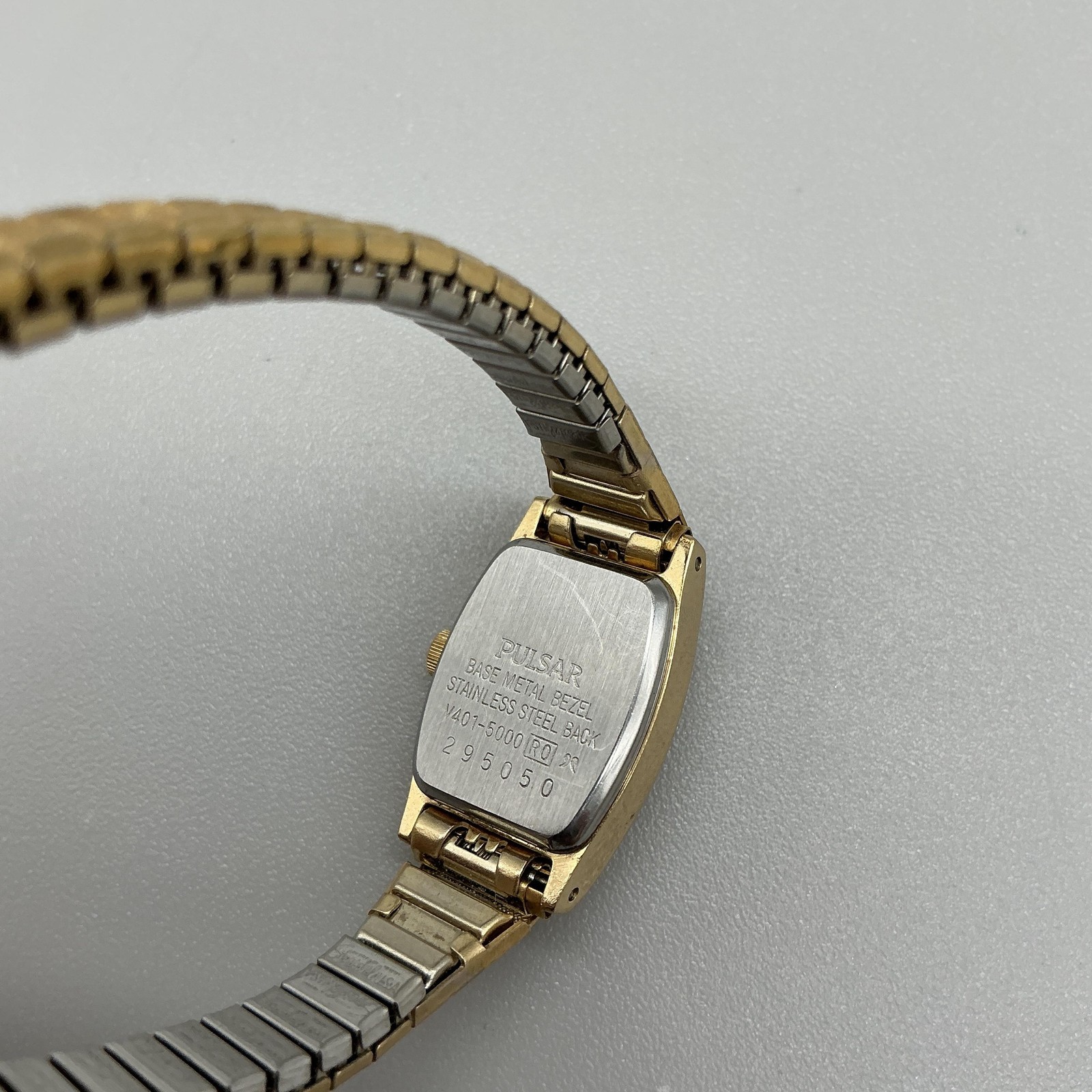 Pulsar V401-5000 Womens Watch 16mm Gold Tone Stretch Band New Battery
