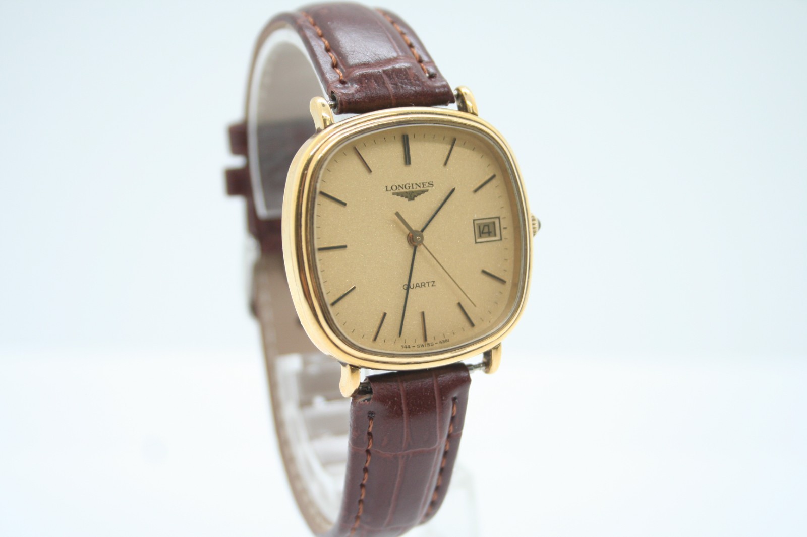 [READ] Longines Cal.L744.2 Quartz Date Gold Dial Mens Watch