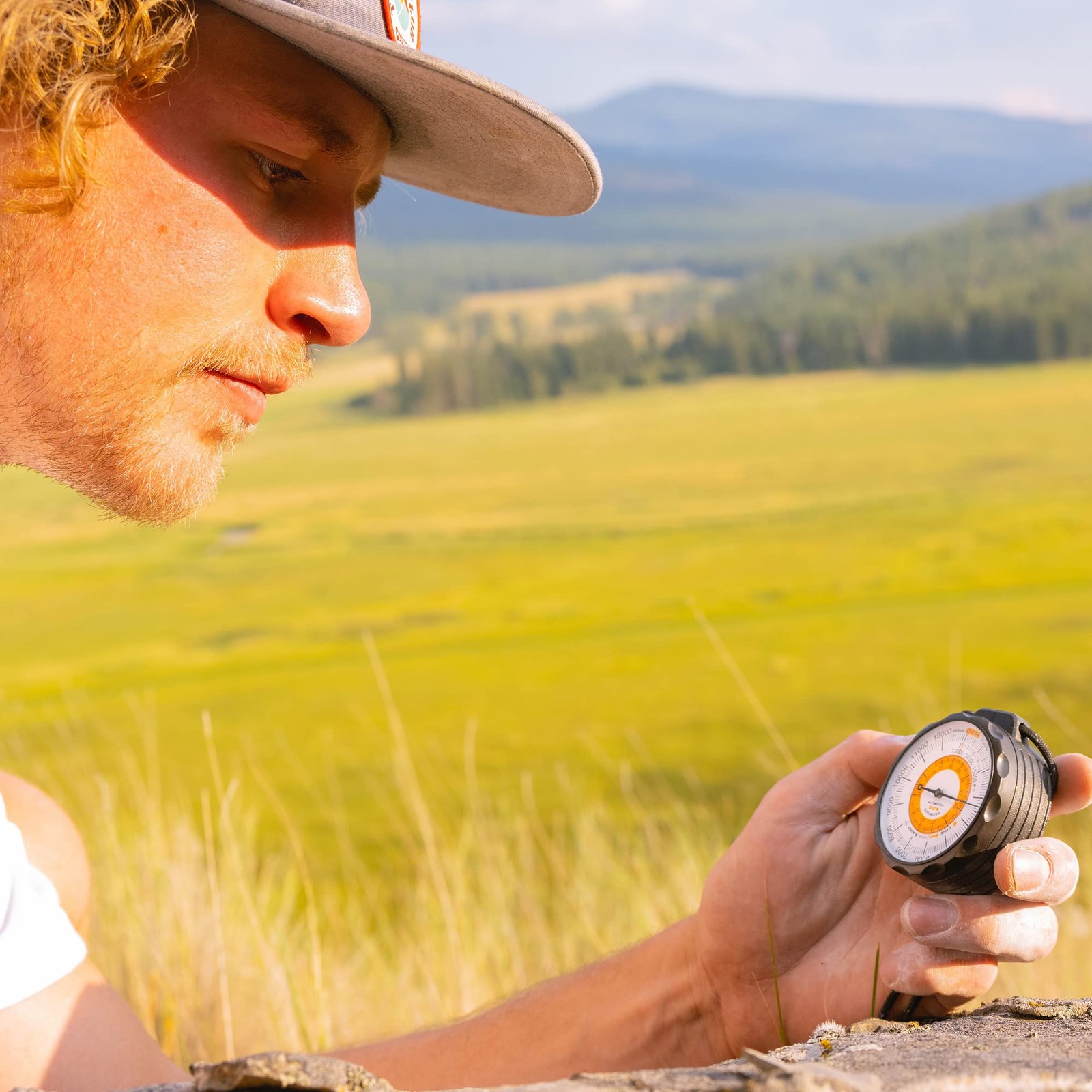 Sun Company Ascent Altimeter – Battery-Free Altimeter and Barometer