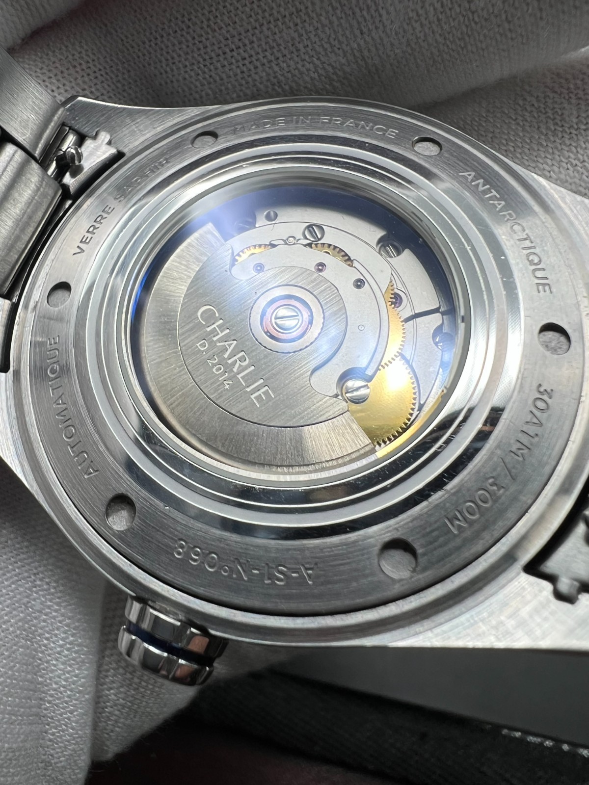Charlie Concordia Expedition Dive watch Automatic Antarctic Blue 40mm