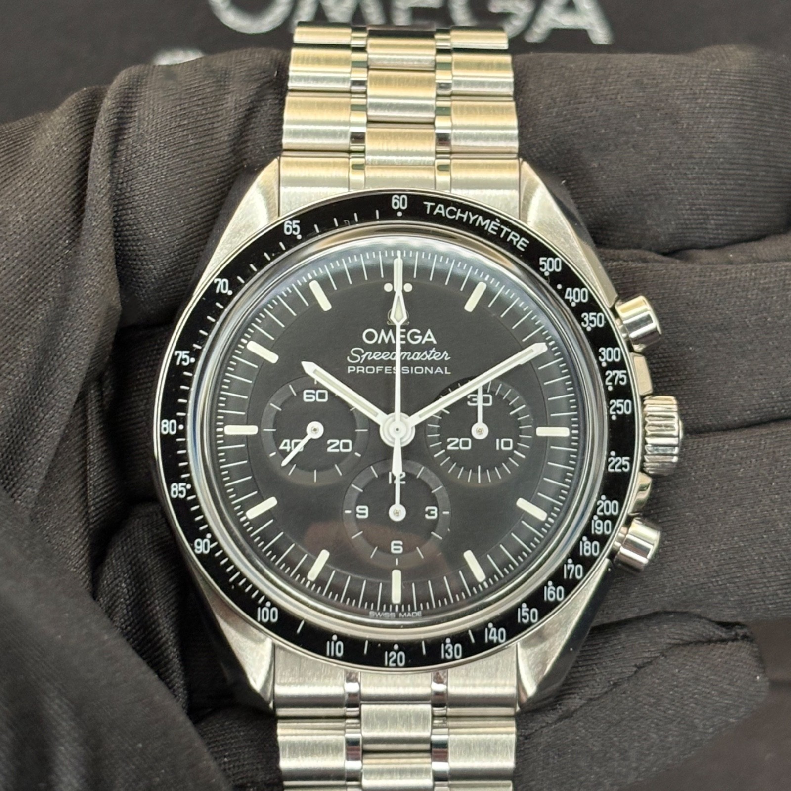2024 OMEGA Speedmaster Moonwatch Professional 310.30.42.50.01.002