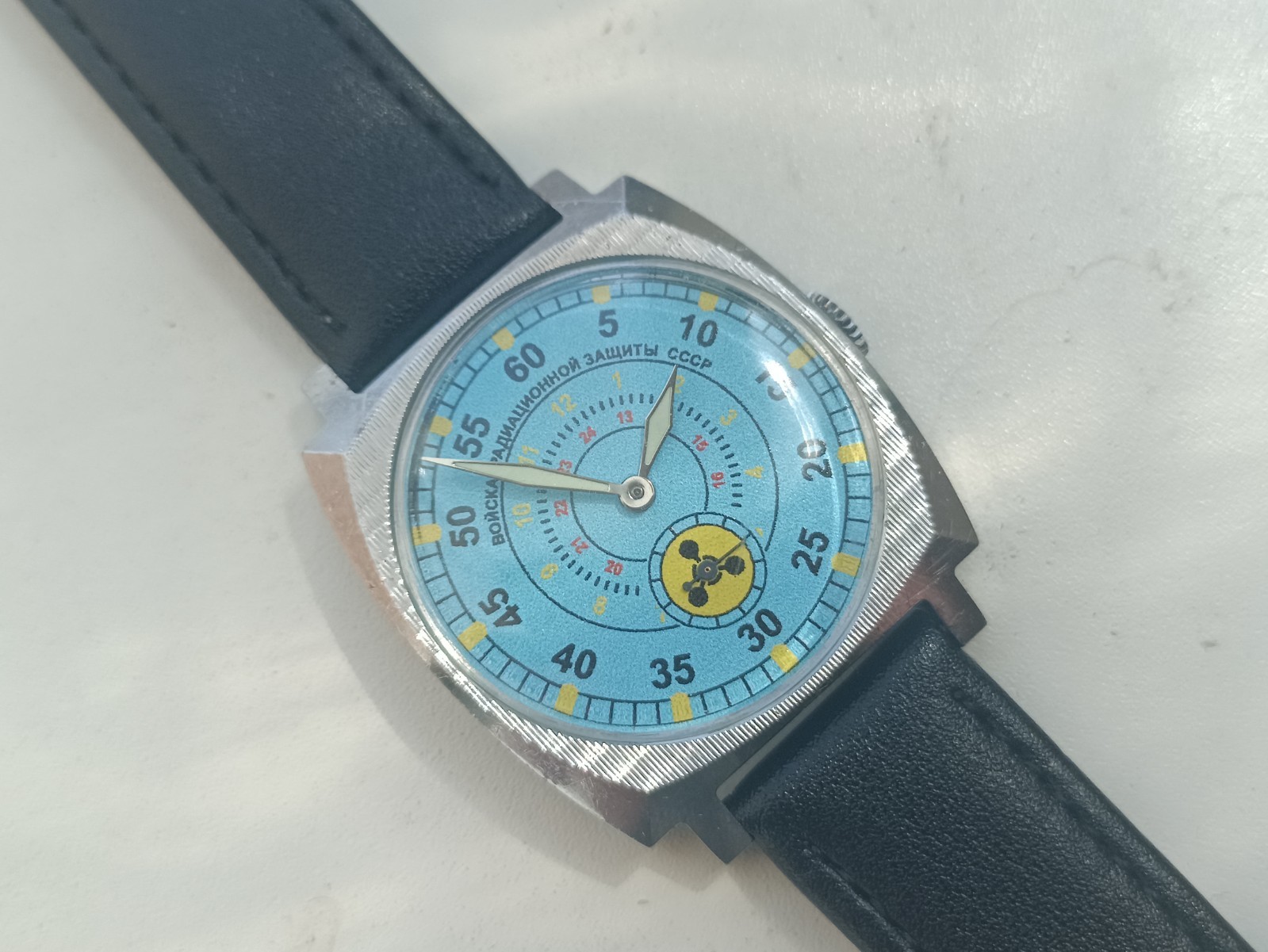 wristwatch POBEDA 16 jewels USSR mechanical vintage serviced