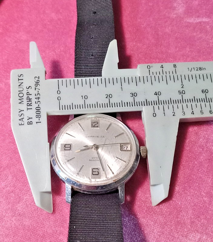 Vintage 1971 Caravelle/Bulova N1 Wind Up wrist Watch Running Ribbon band