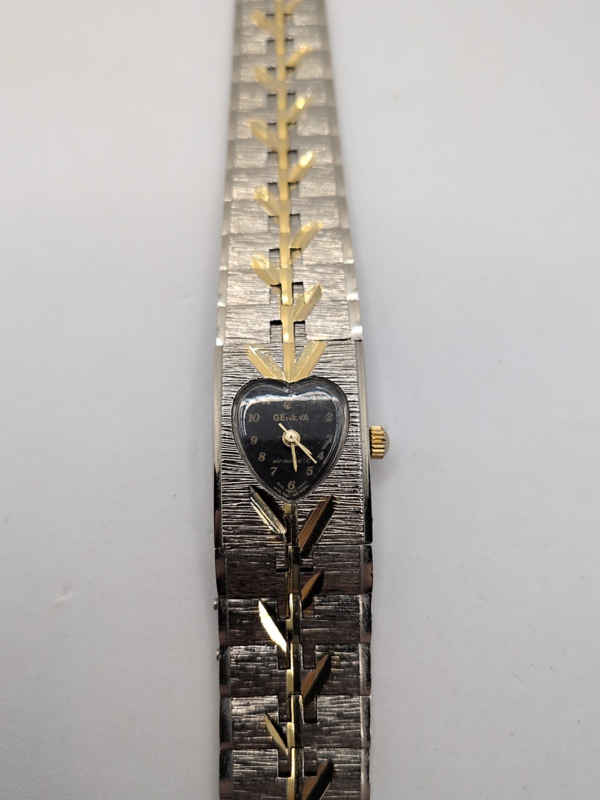 Geneva Antimagnetic Manual Watch Heart Shaped Bezel Brushed Silver Gold 7.5″