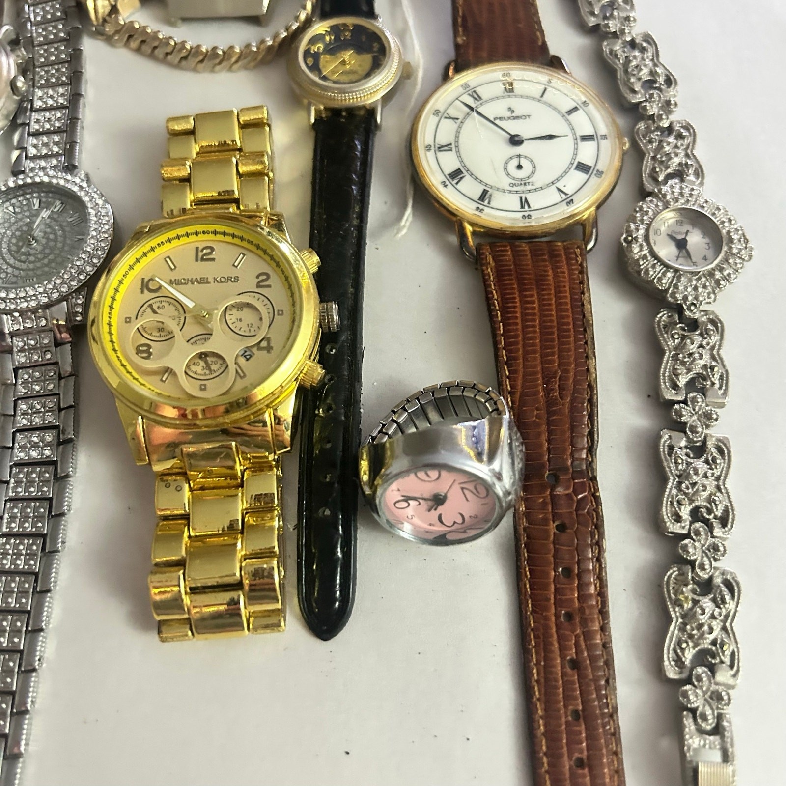 Assorted Watches Used Not Working For Parts Or Pieces lot 8