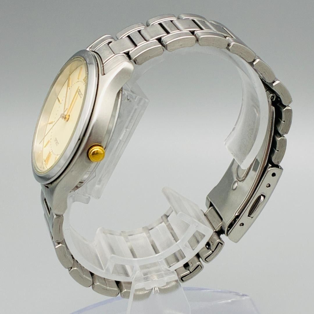 Battery replaced SEIKO Spirit 7N42 beige working vintage