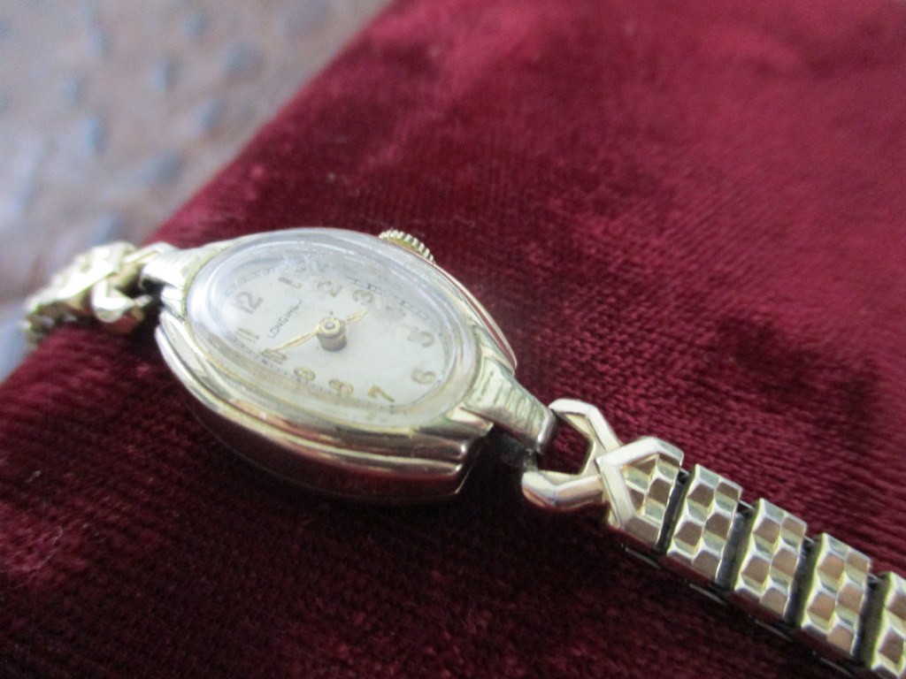 Vintage Longines Wittnauer 17 Jewel Ladies Watch 10K Gold Filled Swiss Runs