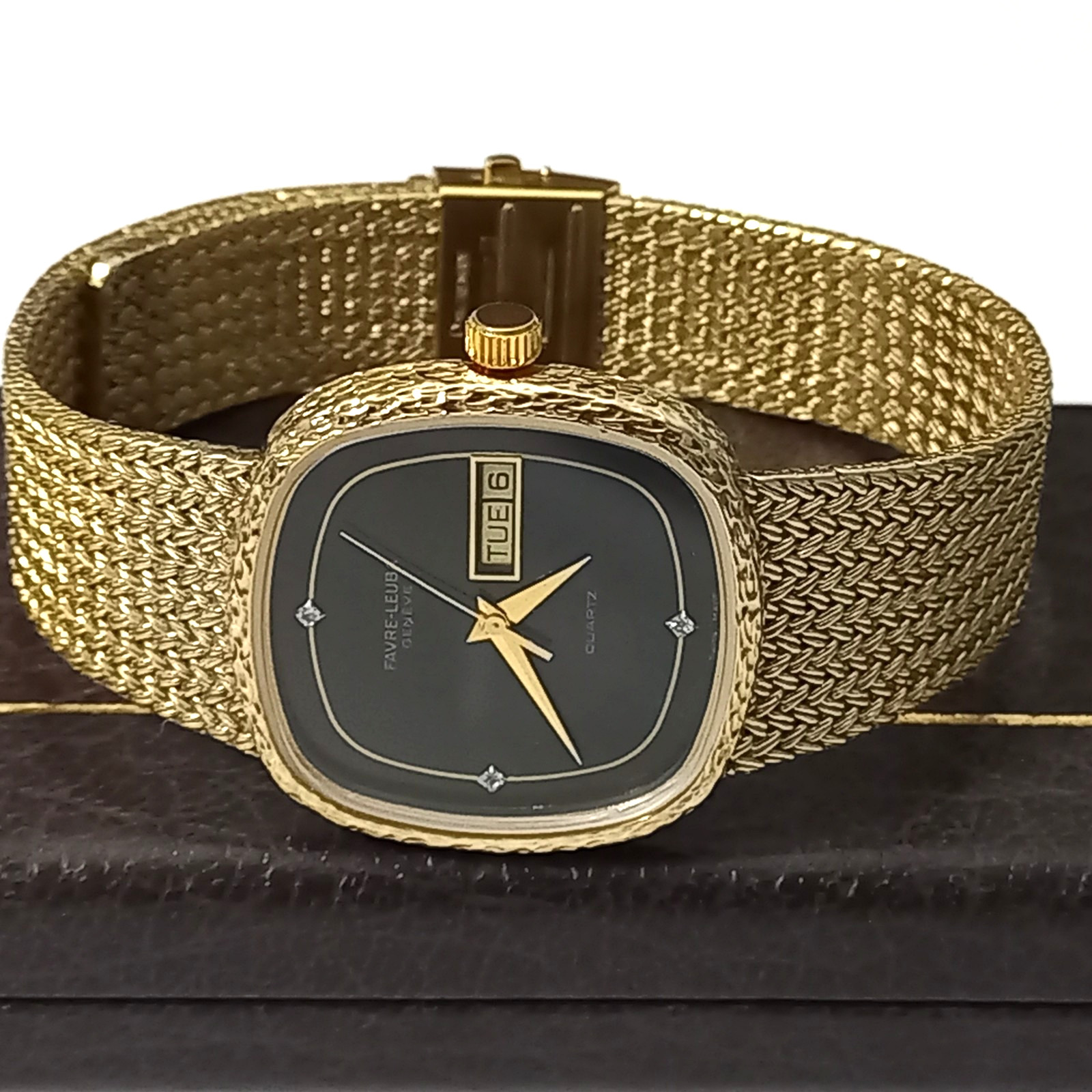 Elegant 1980’s Favre Leuba Quartz Gents Luxury Watch + Integrated Bracelet Dress