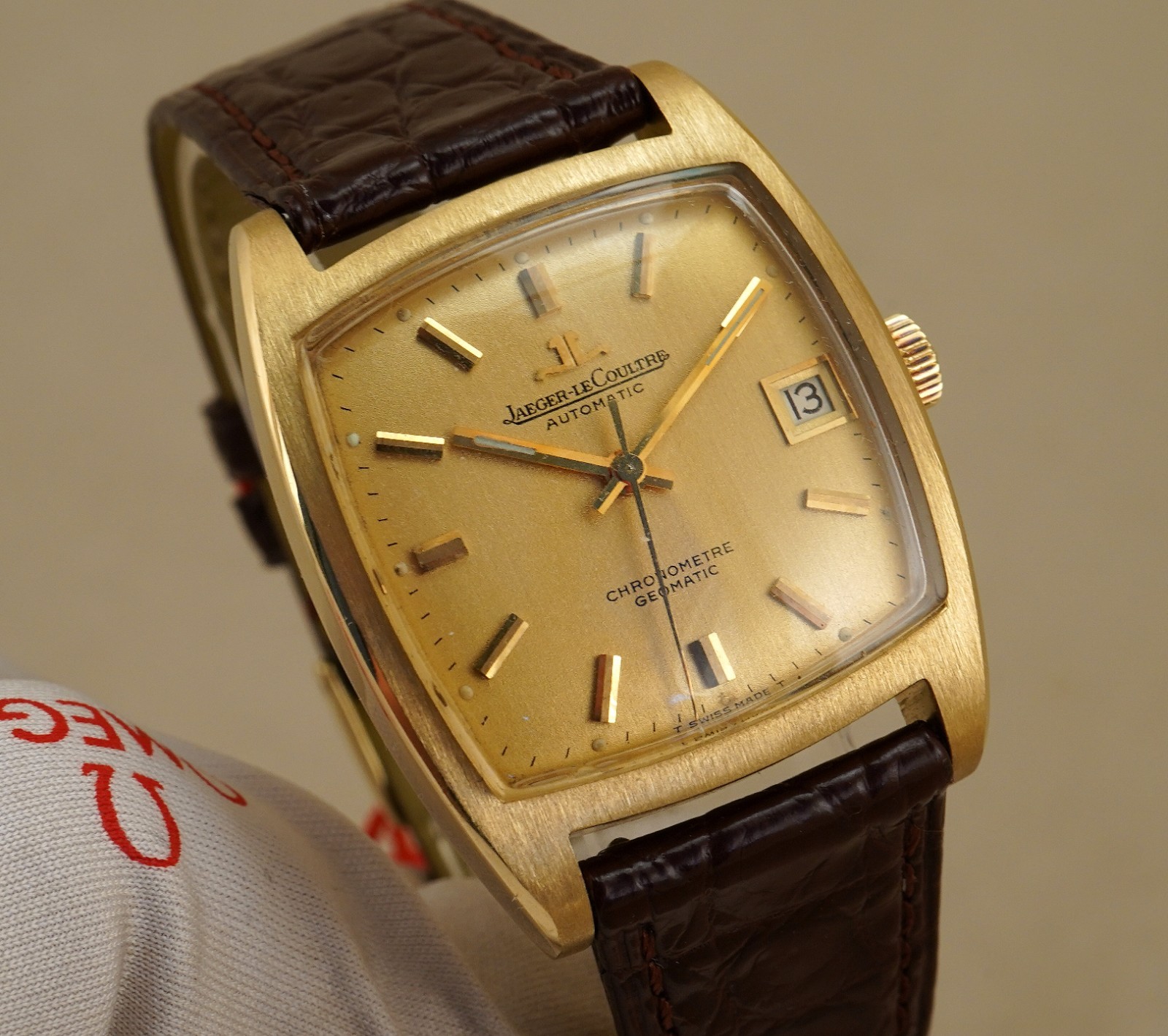 VINTAGE JAEGER-LECOULTRE GEOMATIC TONNEAU E560 18K GOLD ORIGINAL FULL SET 1970’S