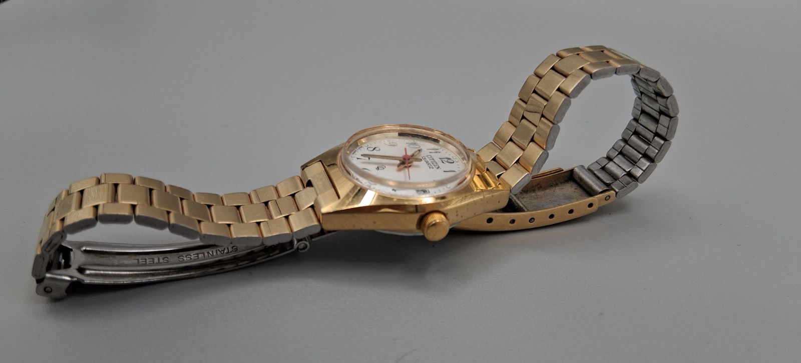 Citizen 1012-S072689 Gold-Tone Date Ladies Quartz 24mm Wrist Watch