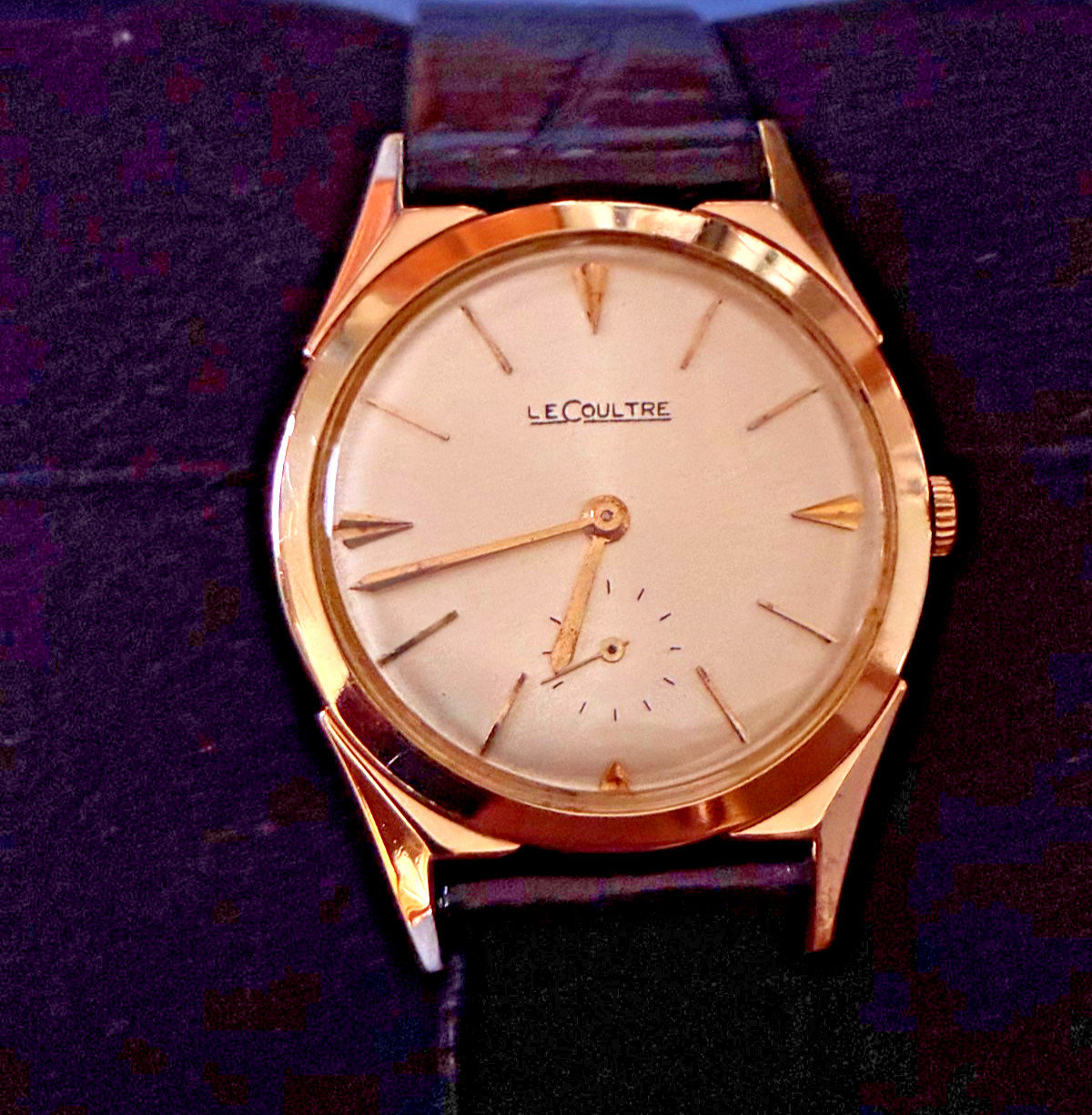 Jaeger-LeCoultre Champagne Men’s Watch – 2285