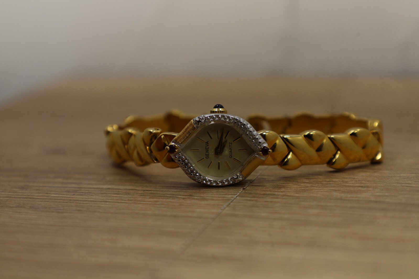 Vintage Geneva Quartz Diamonds Ruby Ladies Dress Watch Gold Tone New Batt 6″