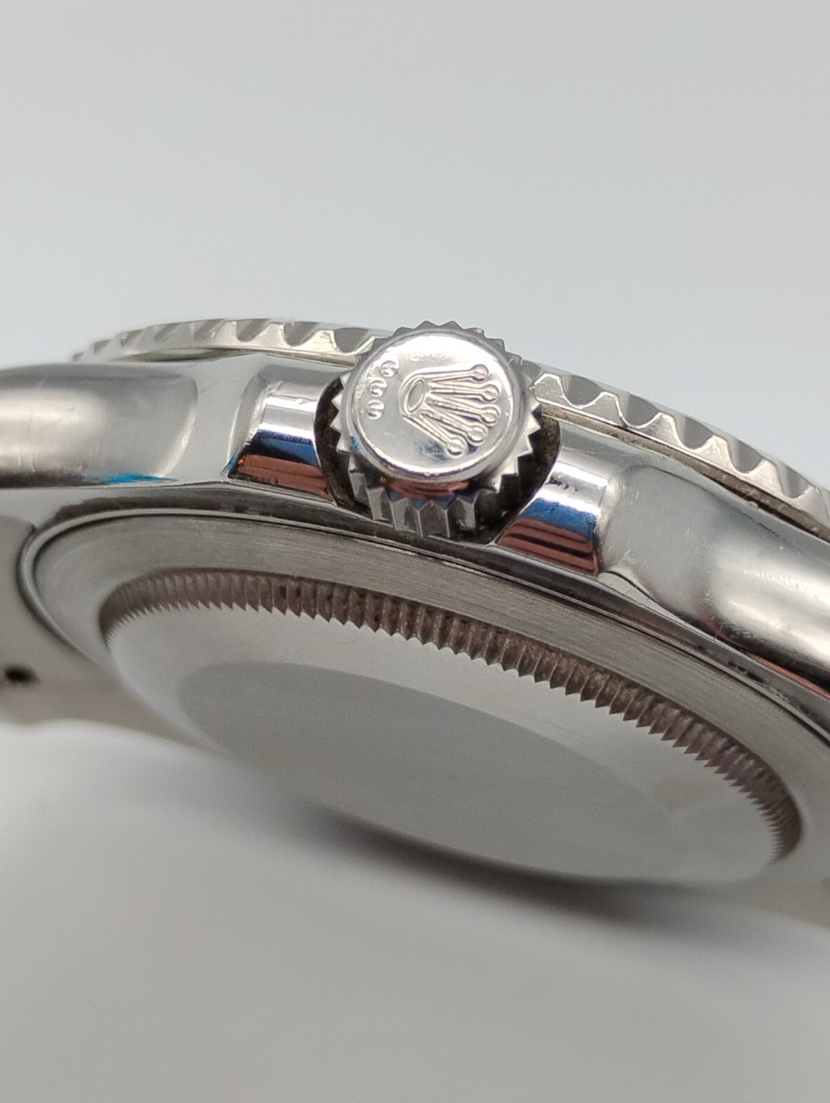 Rolex Yacht-Master 116622 40mm Stainless Steel | Platinum Dial & Platinum Bezel