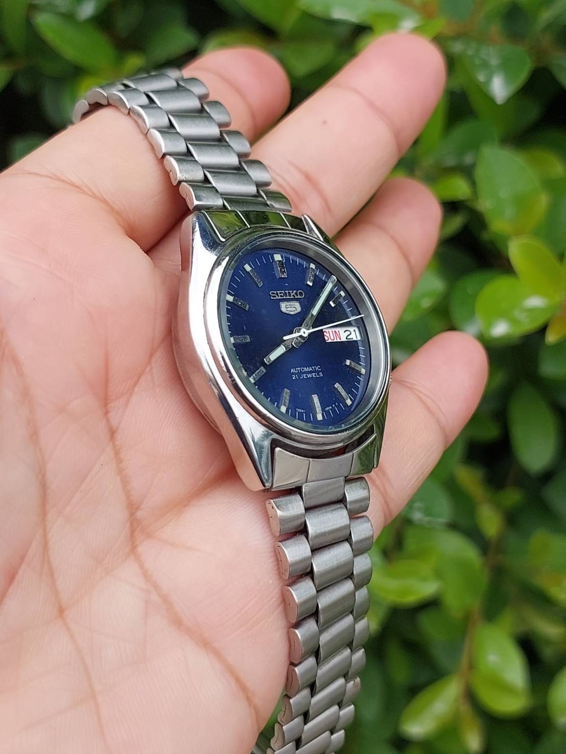 Vintage Seiko 5 Automatic Dark Blue Dial with Exhibition Caseback Mens Watch