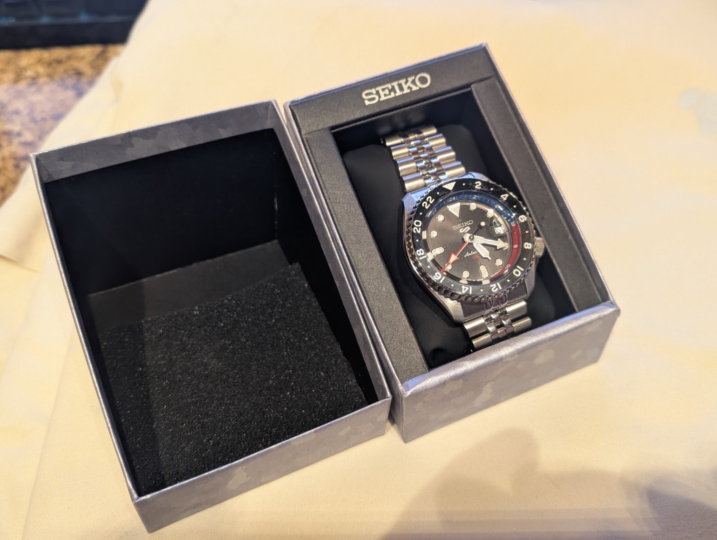 Seiko 5 Men’s Watch SSK019 GMT Automatic Black Dial Stainless Steel 42mm w/box
