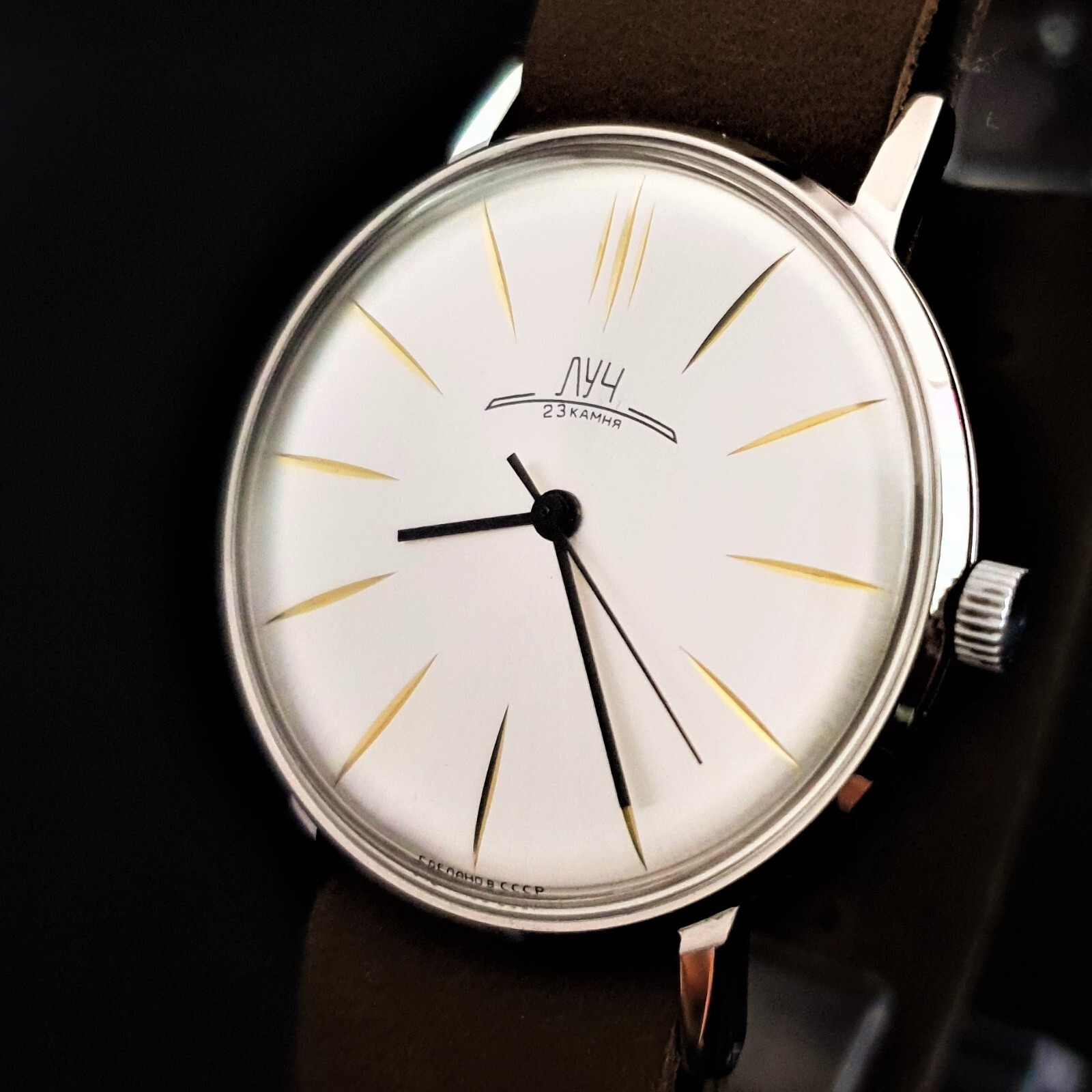 Vintage Watch USSR Poljot De Luxe 2209 ULTRA SLIM Wristwatch LUCH 23 Jewels