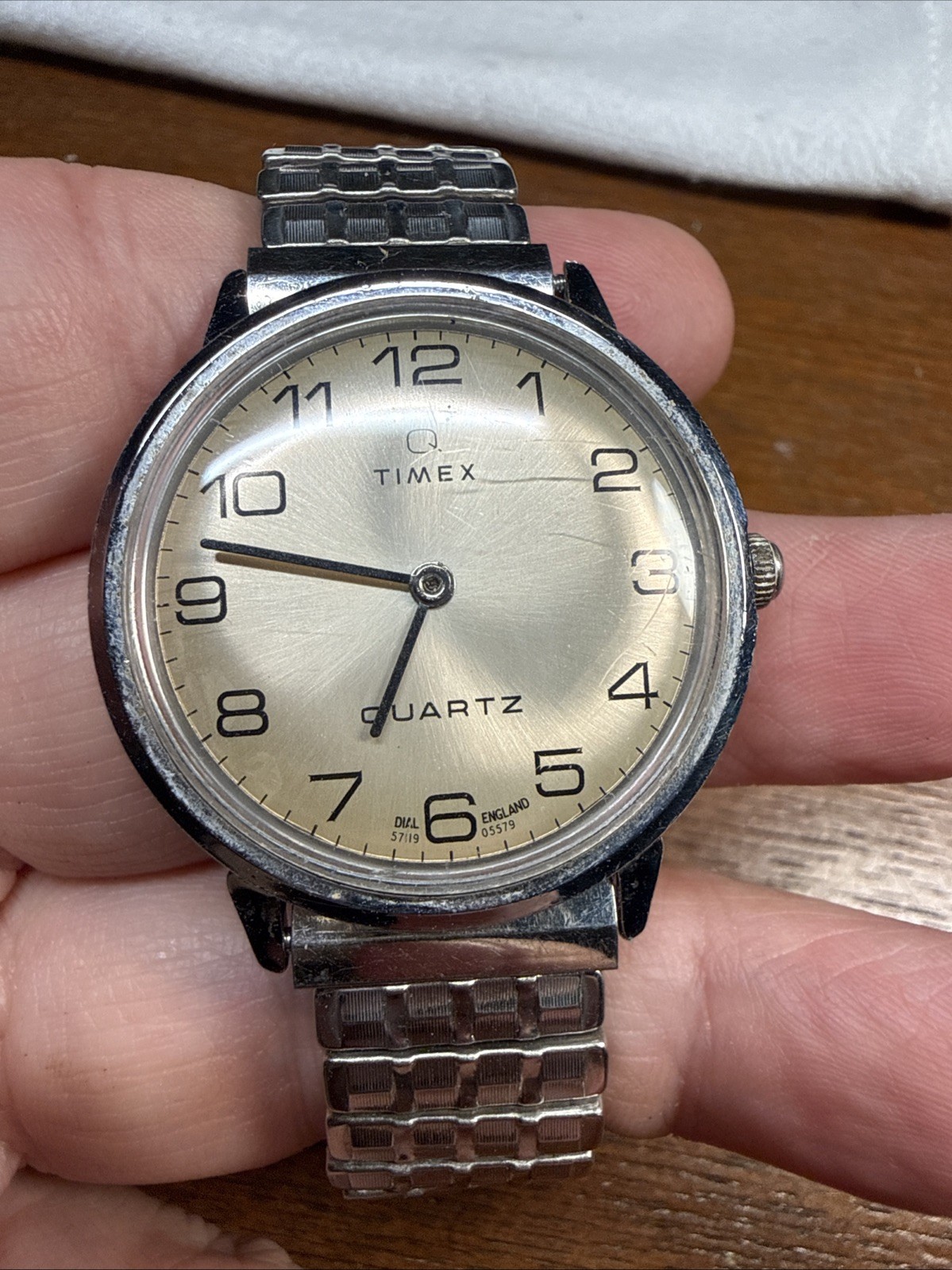Vintage 1979 Timex Q Quartz Watch Jump Minute Sunburst England Dial New Battery