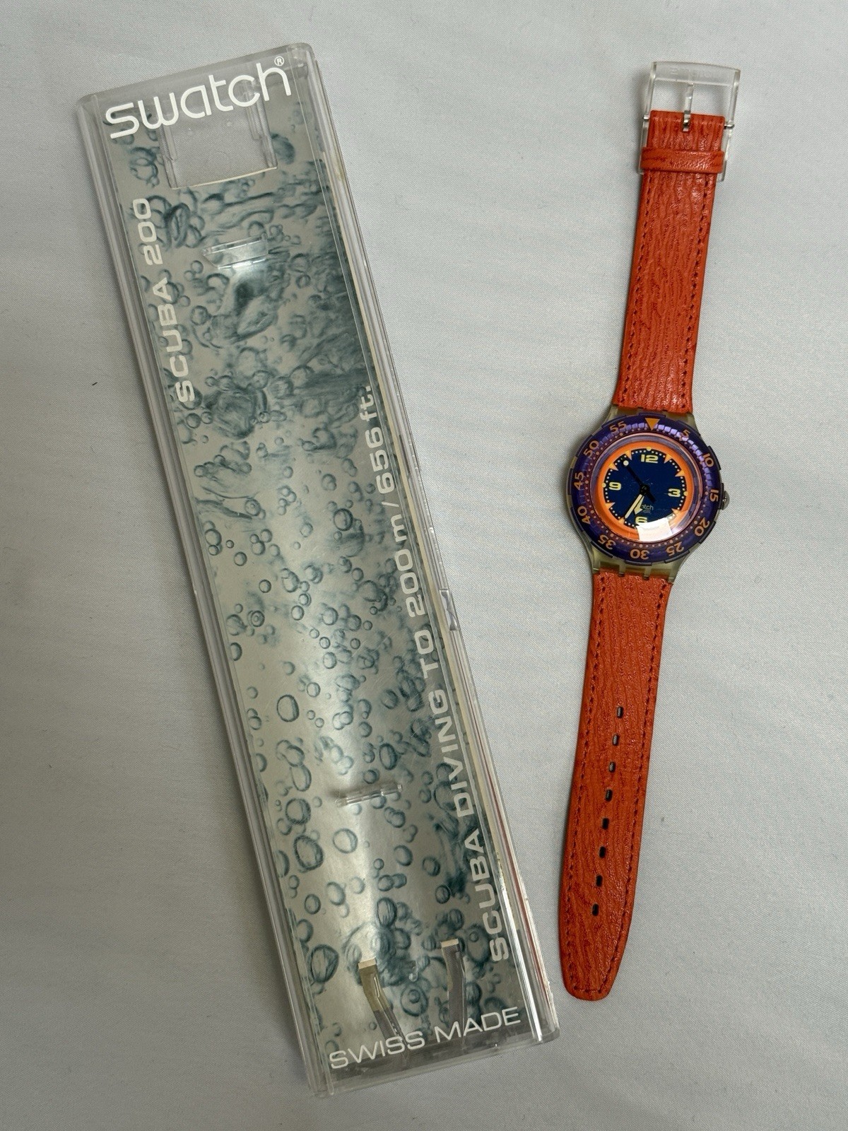 RED ISLAND VINTAGE 1992 Swatch Scuba 200 SDK106 – New Old Stock Box & Papers