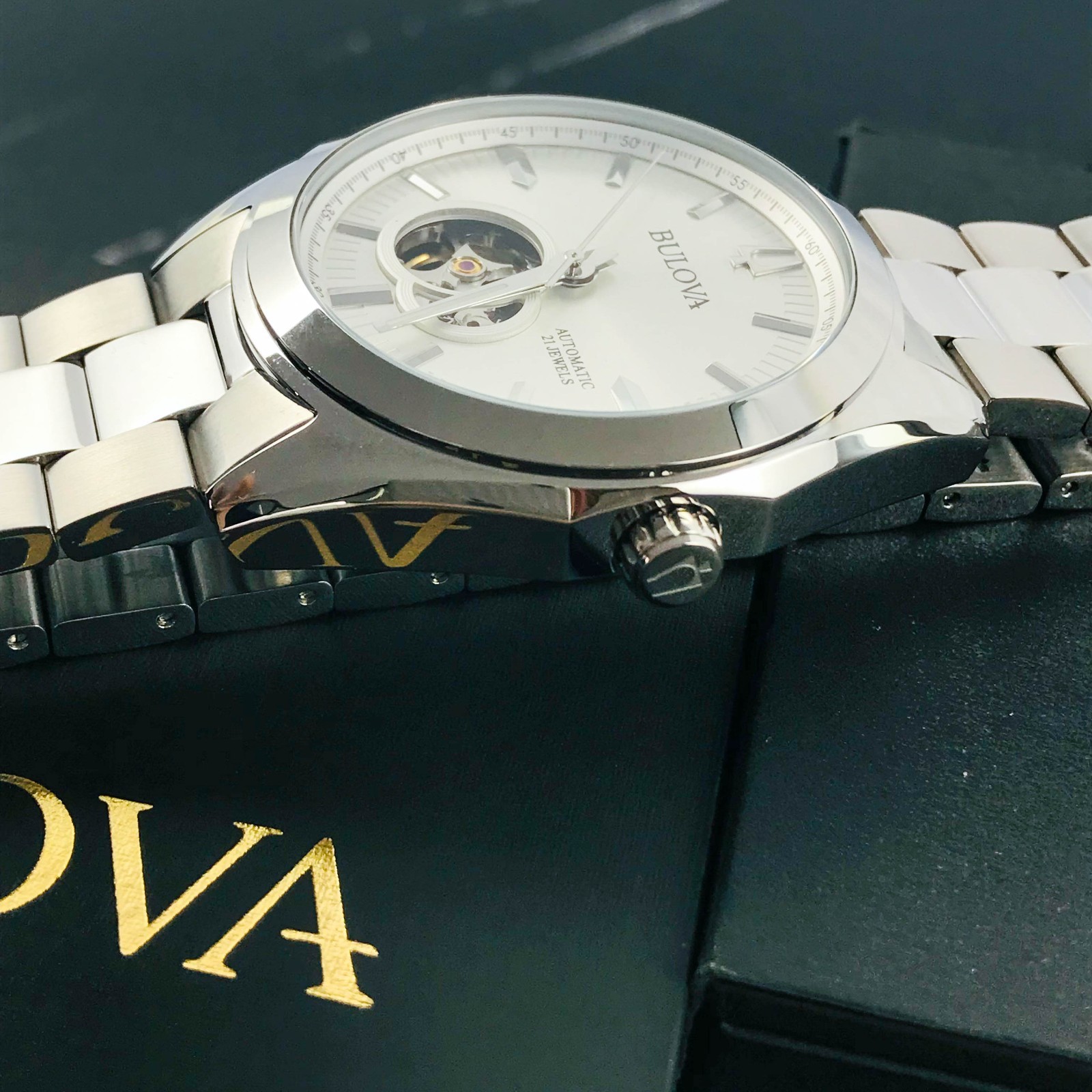Bulova 96A274 Suveyor Automatic White Dial Stainless Steel Men’s Wristwatch 42MM