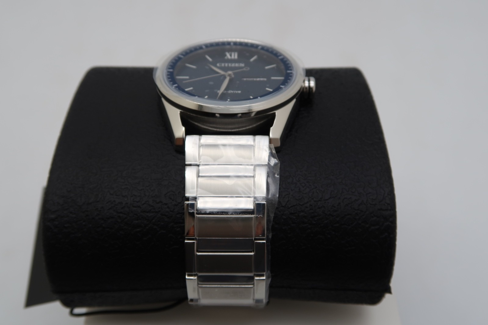 Citizen Eco-Drive Classic Blue Dial Men’s Watch Classic Stainless AW0081-54L NEW