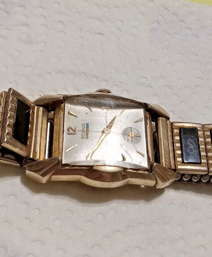 VINTAGE BENRUS curved WRISTWATCH GOLD PLATED CALIBER BA4 17 JEWEL MECHANICAL