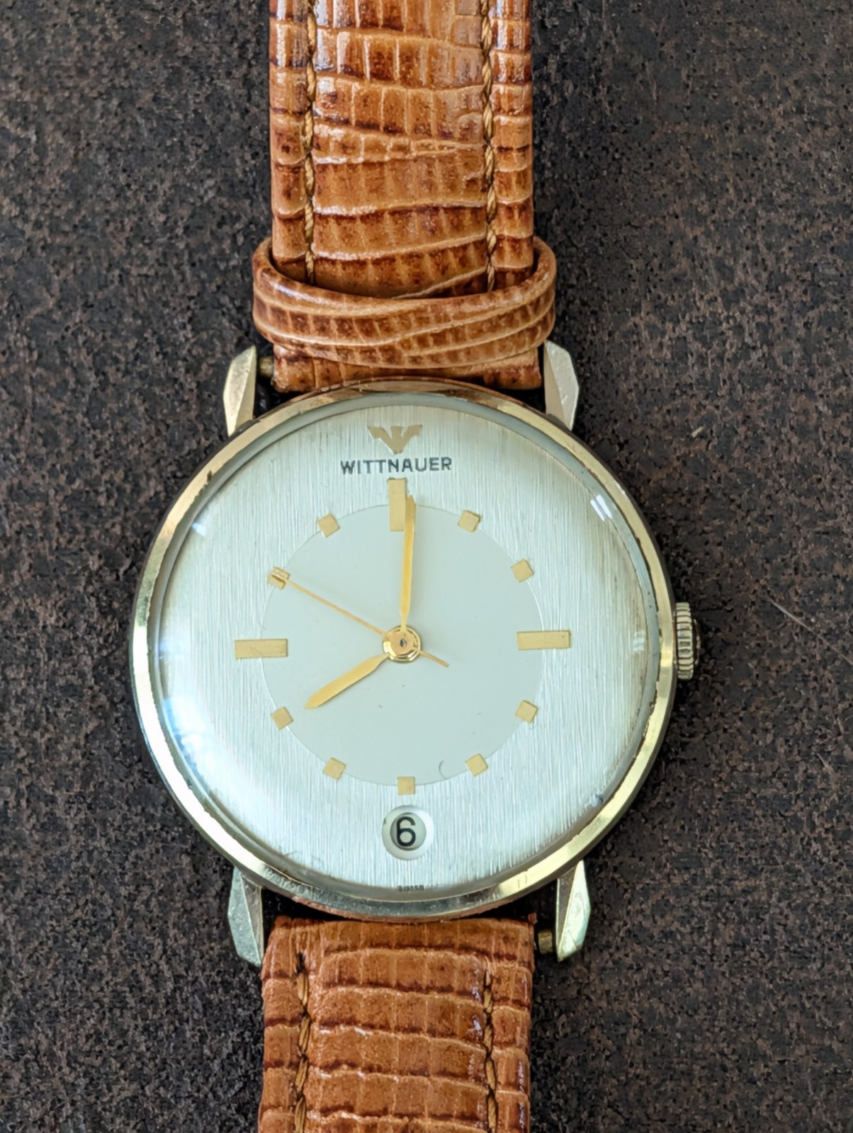 Wittnauer 36mm 10k Gold Filled Case Linen Dial Leather Strap Vintage Unisex
