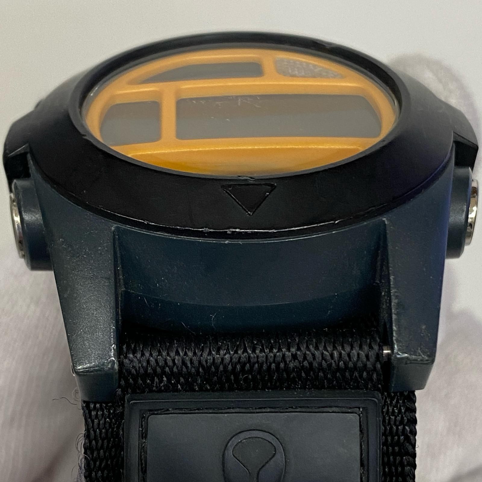 [A2R] Used NIXON Wristwatch Black Kakogawa [w9t]