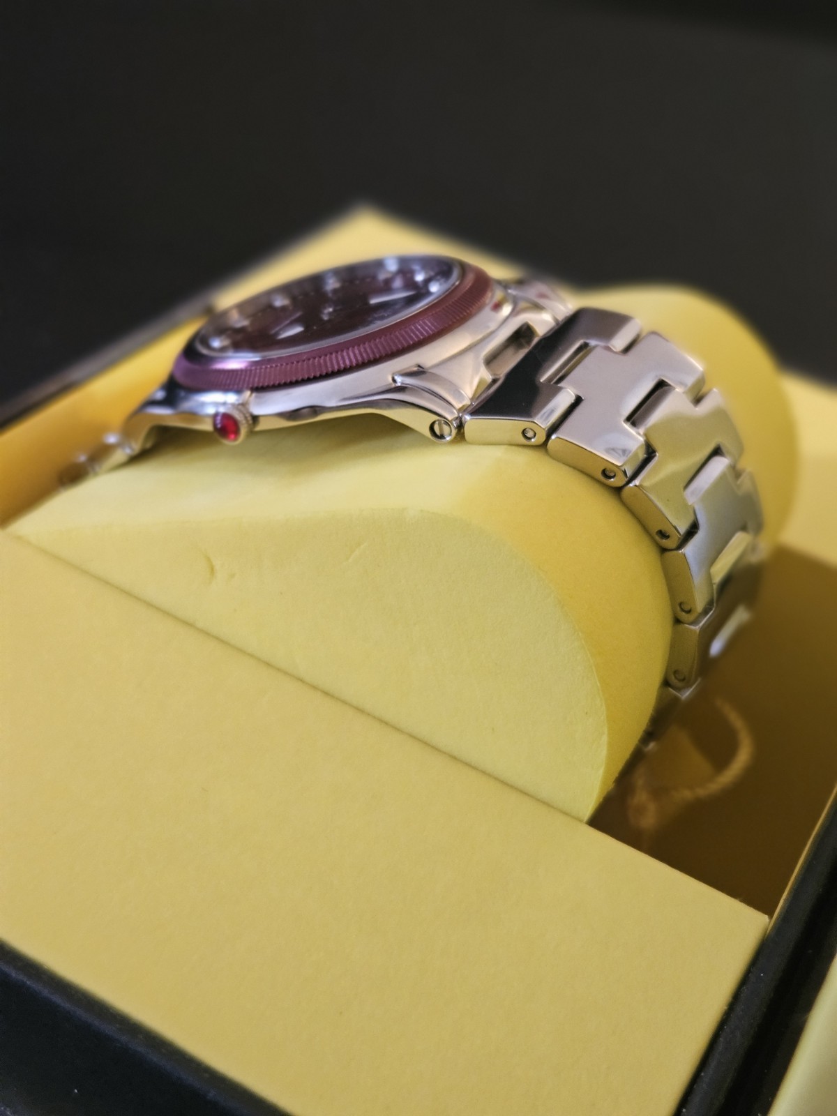 New Invicta Reserve Slim Lady Model No. 41092 38mm
