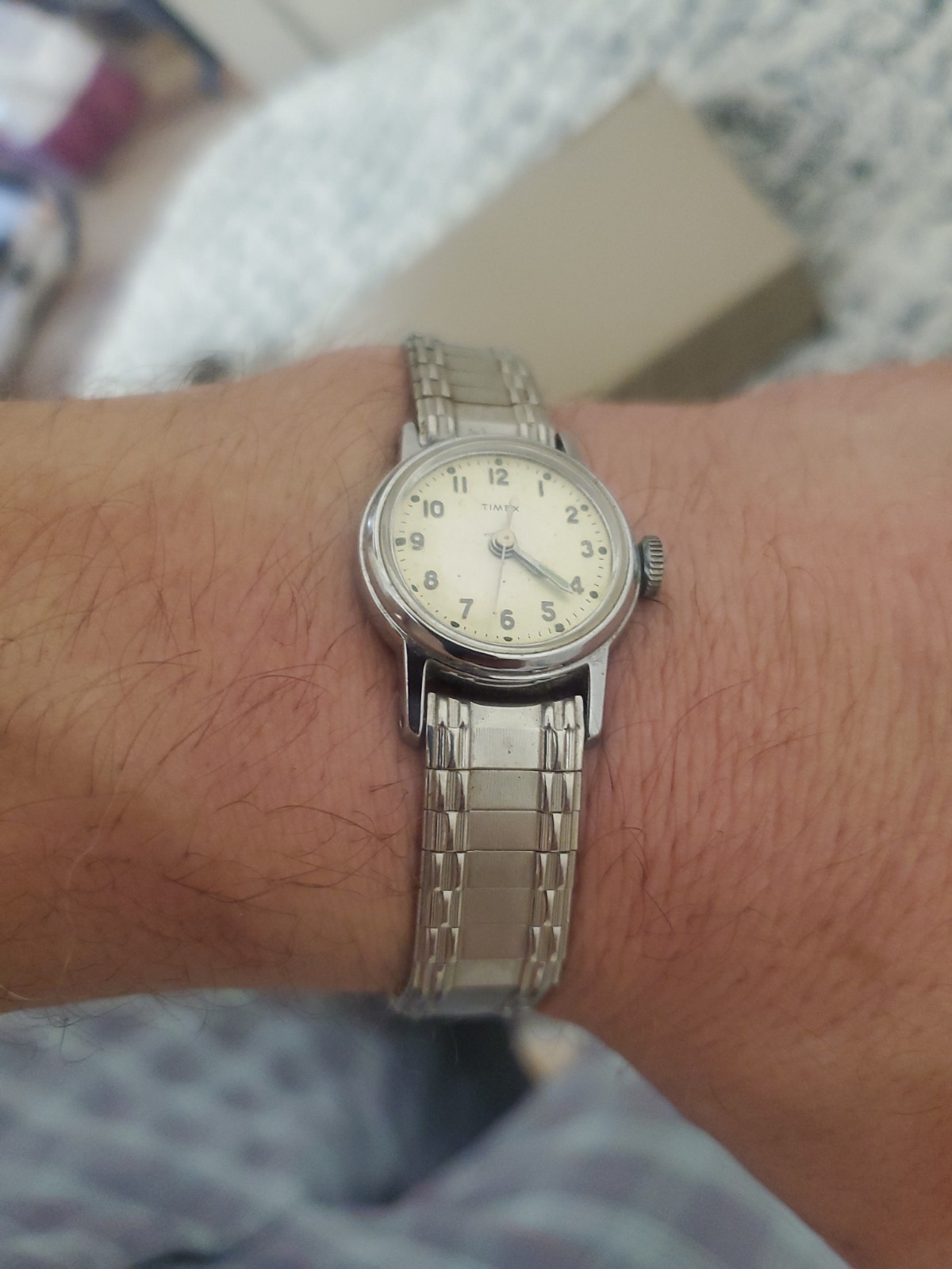 vintage womens timex wind up running well keeps time