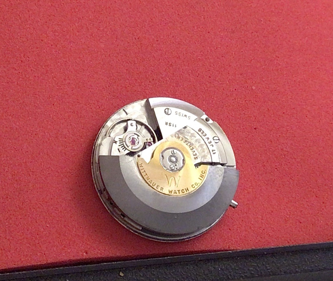 Vintage WITTNAUER AUTOMATIC,Cal. 11 SR,17J,Rare Bow Tie Lugs,Ca.1960s,Working.