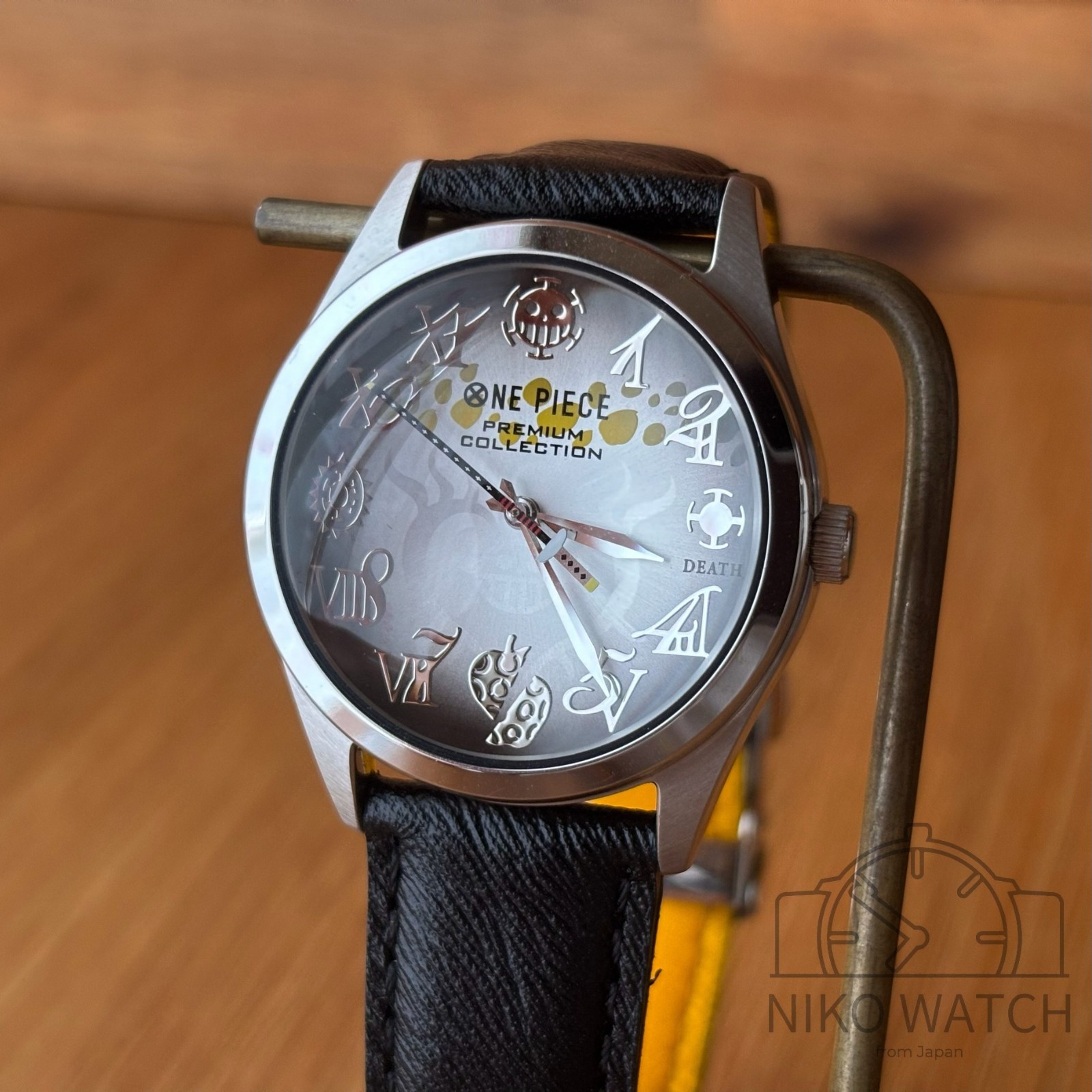 ONE PIECE Trafalgar Law Premium Limited Edition Watch 9999 pcs with Box [Good]