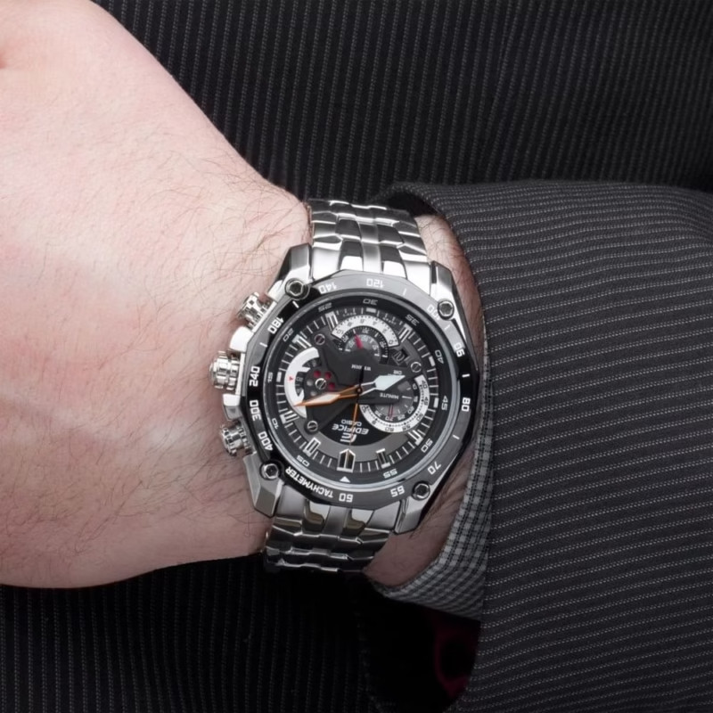 Casio Edifice Men’s Watch EF-550D-1AV Black color and silver stainless