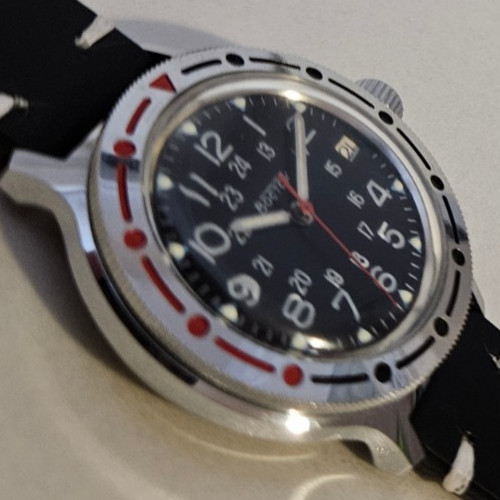 Vintage Men’s “Amphibia” Vostok Automatic 2416 31J USSR 1970 200m Diver Watch