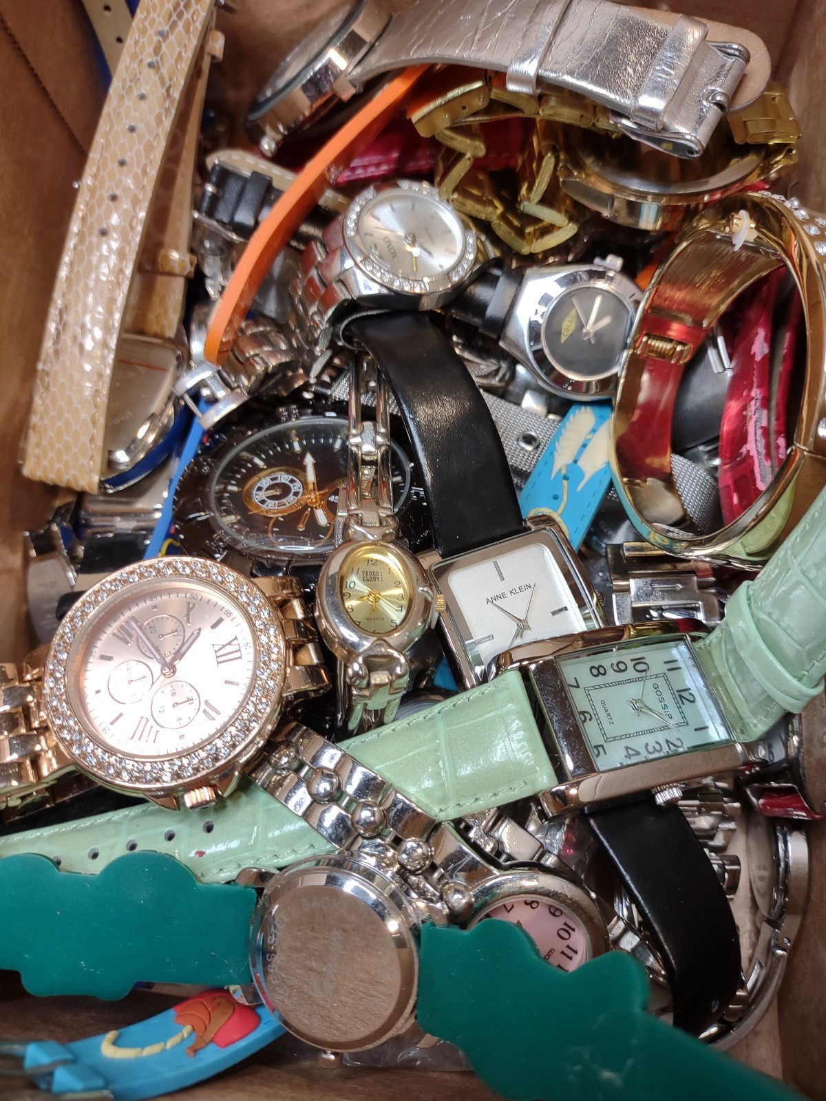 3Lb Watch Lot Assorted Variety Lot Many Are Currently Working DWL3