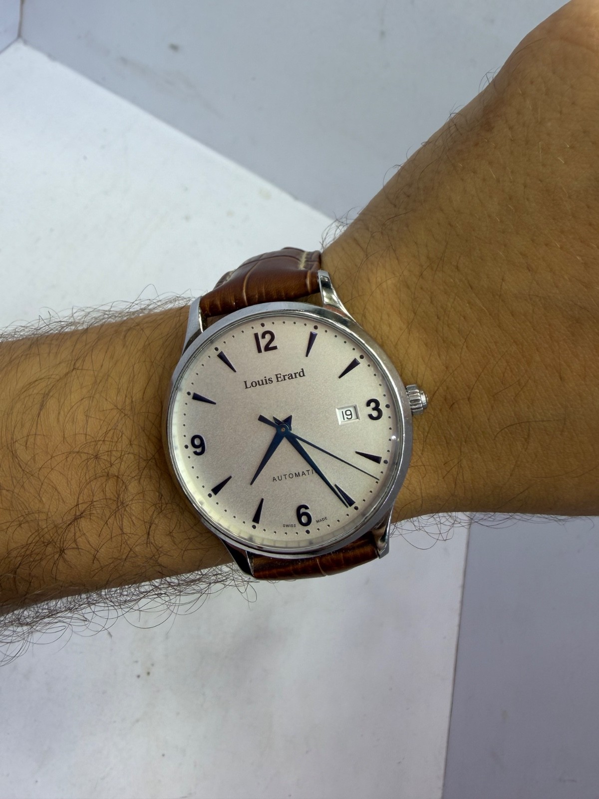 Louis Erard Automatic Swiss Made Men’s Watch Silver Dial Date Leather Strap
