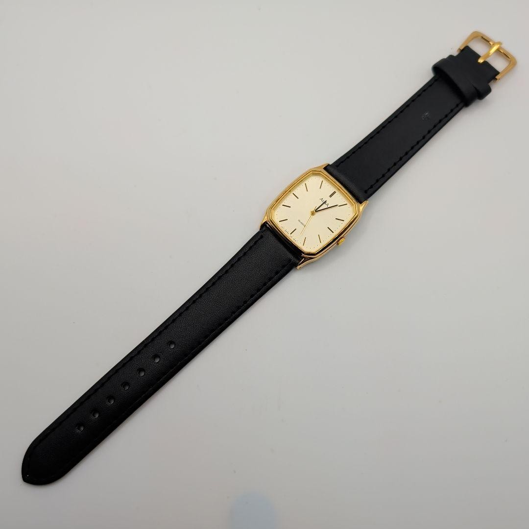 ALBA V501-5C30 Quartz Square Watch Working