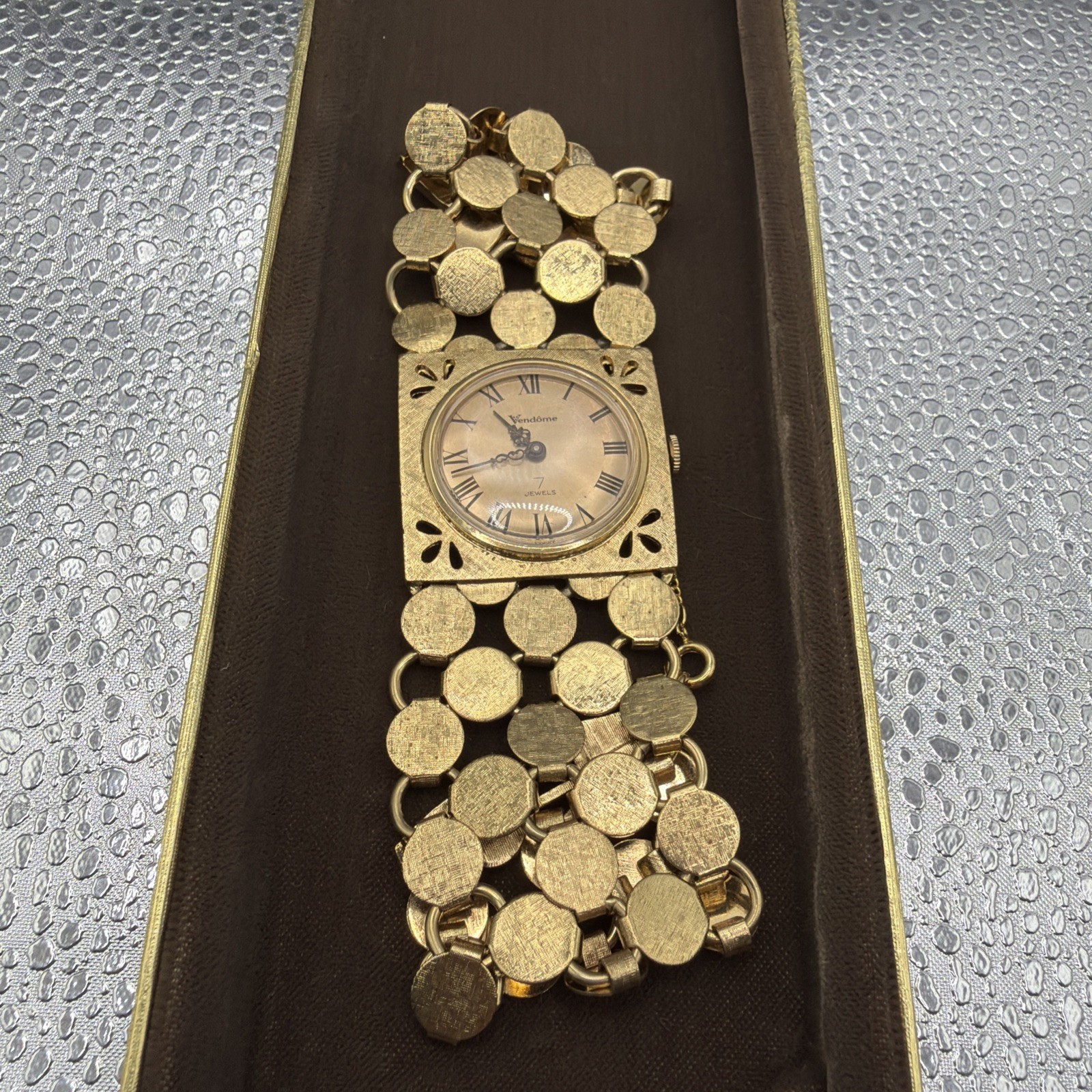 Vintage Women’s VENDOME Gold Tone 17 Jewel Mechanical Bracelet Watch, With Box