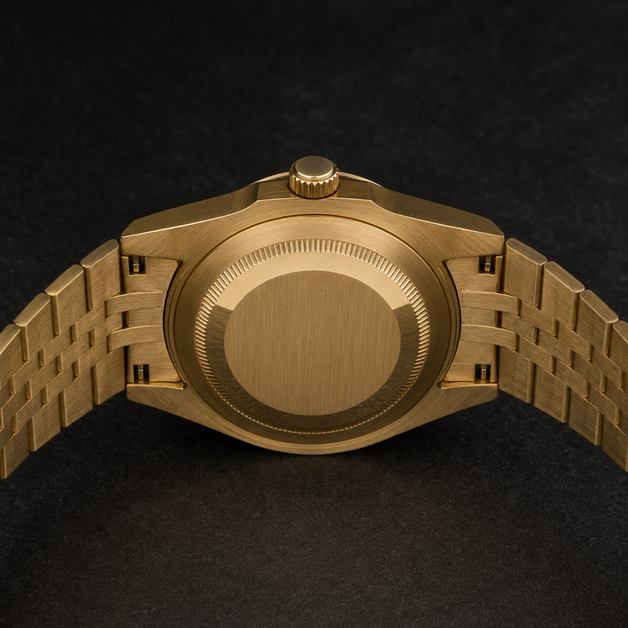Custom Élan Noir Série I Gold/Maroon 39mm Auto NH35 Sapphire Steel Watch