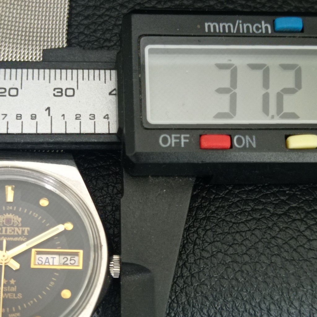 ORIENT CRYSTAL AUTOMATIC VINTAGE JAPAN MENS BLACK COLOR DIAL WATCH a707778-1