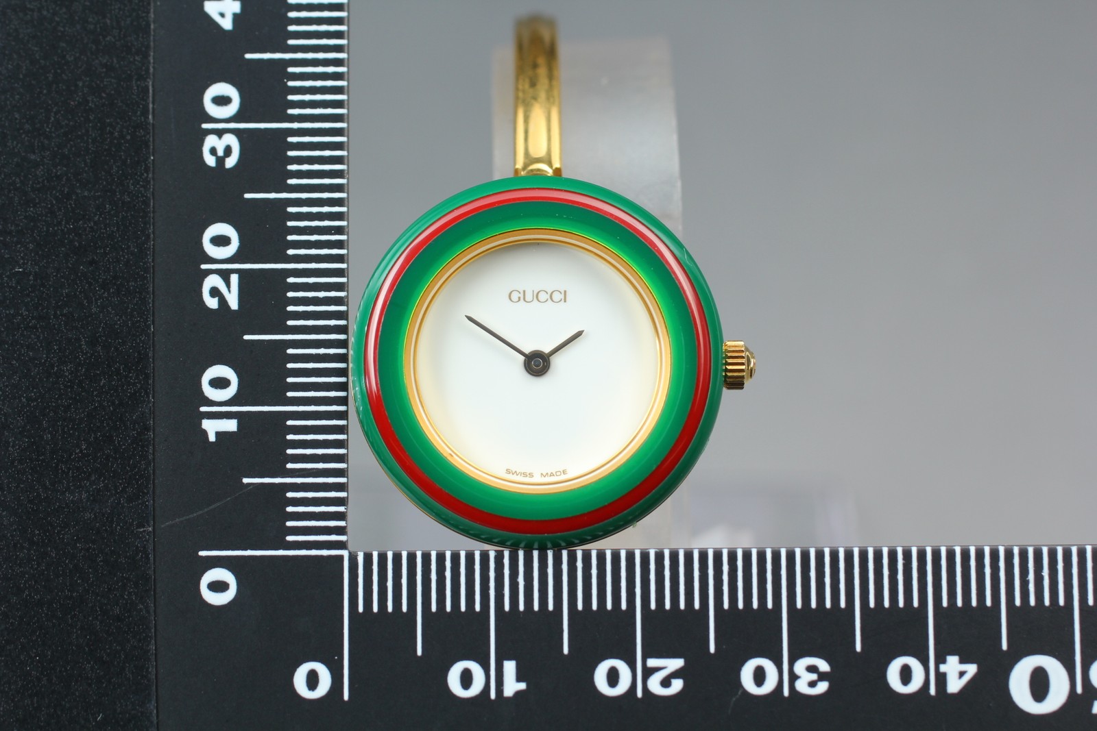 [Near MINT w/ BOX ] Gucci Change Bezel 11/12.2 Women Watch Gold 12 Colors JAPAN
