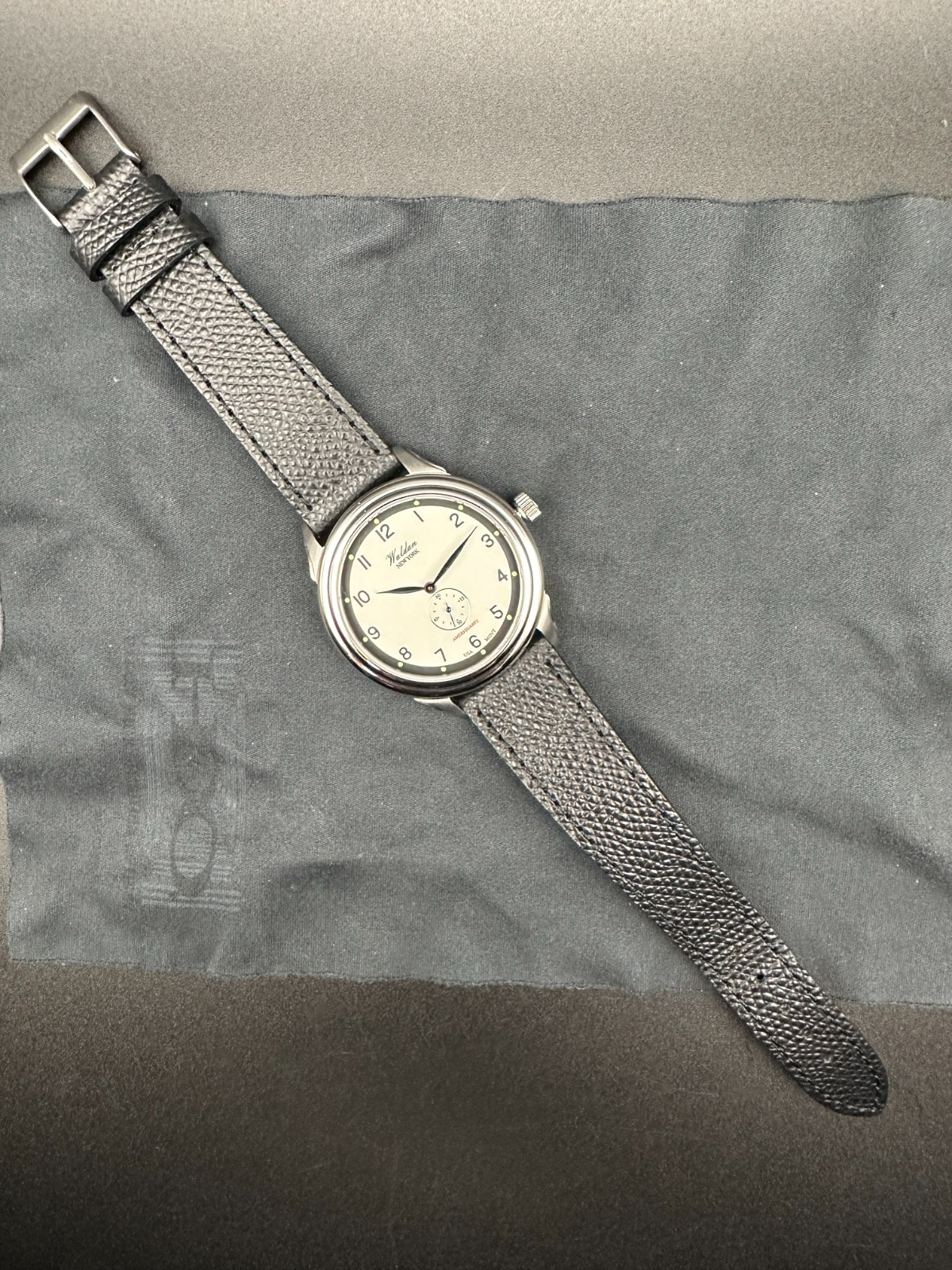 Waldan Heritage Professional 40mm Stark White Men’s Quartz Dress Watch w BONUS